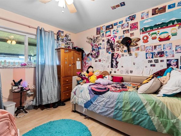 1866 NW 8th Ter, Homestead FL 33030
