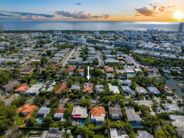8033 Noremac Ave, Miami Beach FL 33141