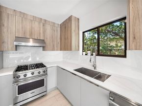 8033 Noremac Ave, Miami Beach FL 33141