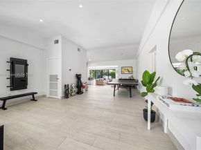 8033 Noremac Ave, Miami Beach FL 33141