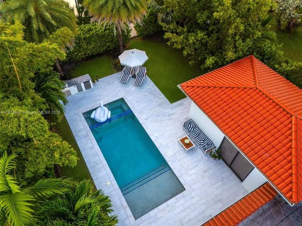 8033 Noremac Ave, Miami Beach FL 33141