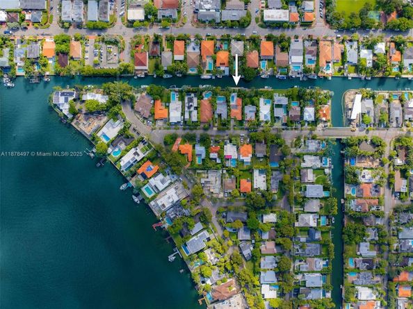 8033 Noremac Ave, Miami Beach FL 33141