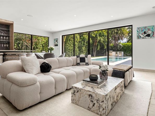 8033 Noremac Ave, Miami Beach FL 33141