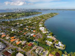 8033 Noremac Ave, Miami Beach FL 33141