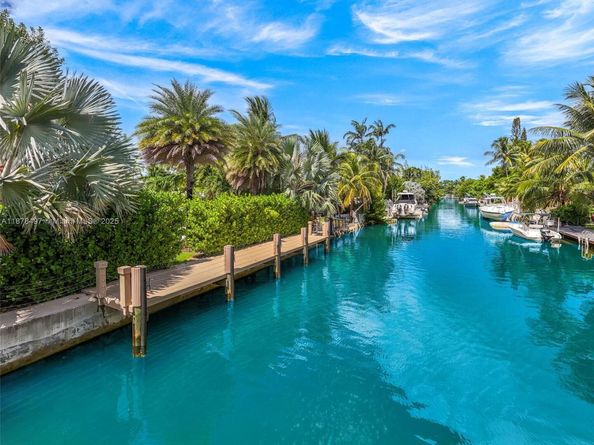 8033 Noremac Ave, Miami Beach FL 33141
