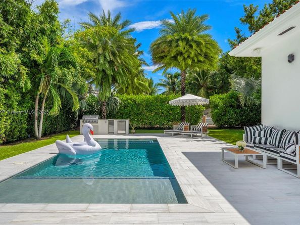8033 Noremac Ave, Miami Beach FL 33141