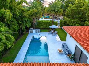 8033 Noremac Ave, Miami Beach FL 33141
