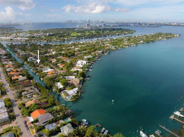 8033 Noremac Ave, Miami Beach FL 33141