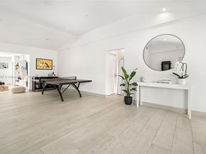 8033 Noremac Ave, Miami Beach FL 33141