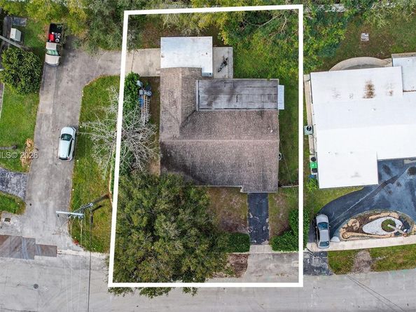 2299 NW 73rd Ave, Sunrise FL 33313