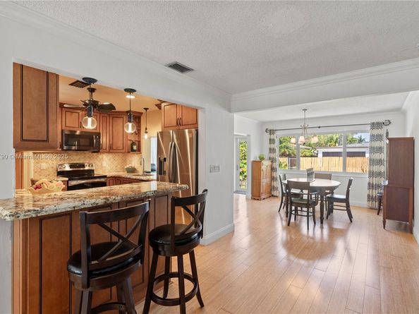 1107 Washington St, Hollywood FL 33019