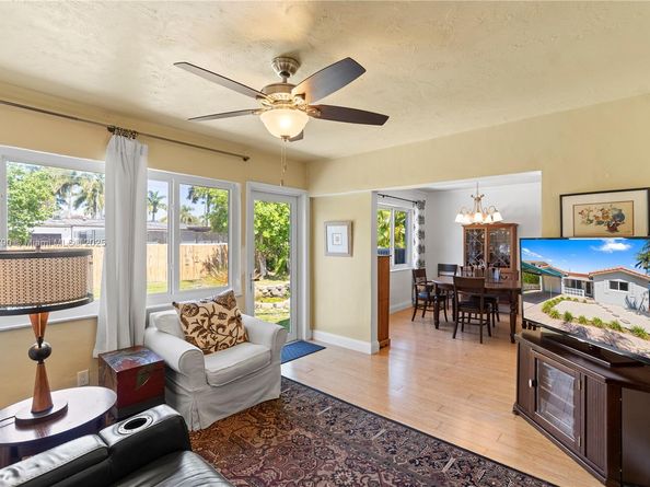 1107 Washington St, Hollywood FL 33019