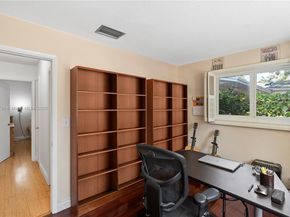 1107 Washington St, Hollywood FL 33019