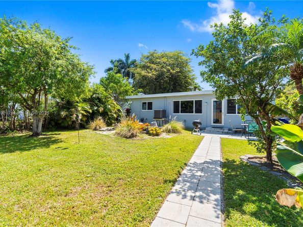 1107 Washington St, Hollywood FL 33019