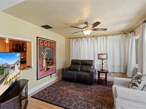 1107 Washington St, Hollywood FL 33019