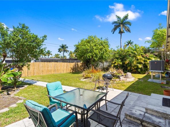 1107 Washington St, Hollywood FL 33019