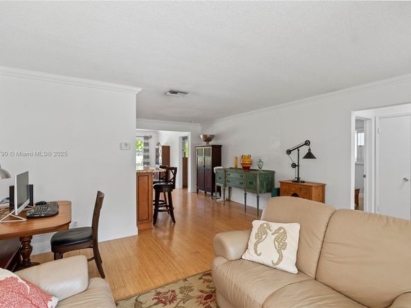 1107 Washington St, Hollywood FL 33019