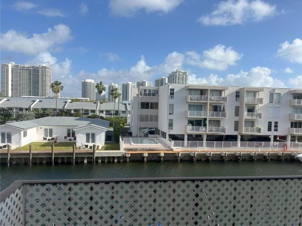 3665 NE 167th St 308, North Miami Beach FL 33160