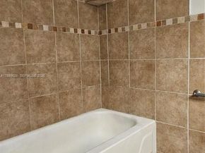 610 Commodore Dr, Plantation FL 33325