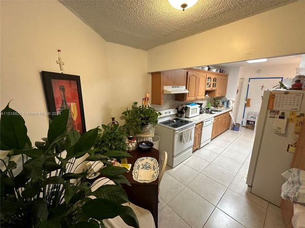7135 Collins Ave 1721, Miami Beach FL 33141