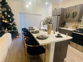 1766 SE 7th Ter, Homestead FL 33034