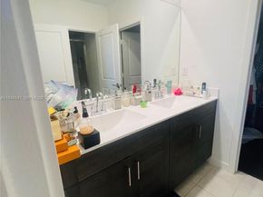 1766 SE 7th Ter, Homestead FL 33034