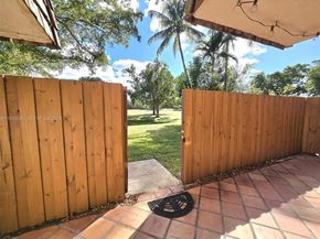 2080 SW 90th Ave C13, Davie FL 33324