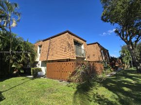 2080 SW 90th Ave C13, Davie FL 33324