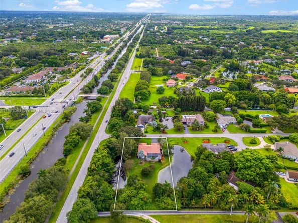 4490 SW 105th Ave, Davie FL 33328