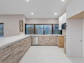 4490 SW 105th Ave, Davie FL 33328