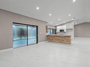 4490 SW 105th Ave, Davie FL 33328