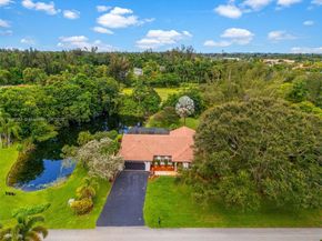 4490 SW 105th Ave, Davie FL 33328