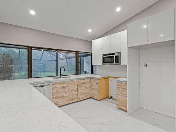 4490 SW 105th Ave, Davie FL 33328