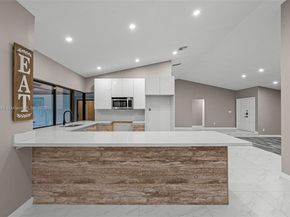 4490 SW 105th Ave, Davie FL 33328