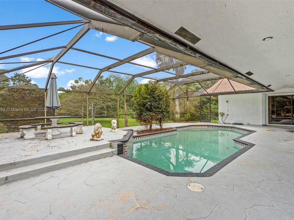 4490 SW 105th Ave, Davie FL 33328