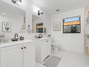 4490 SW 105th Ave, Davie FL 33328