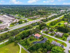 4490 SW 105th Ave, Davie FL 33328