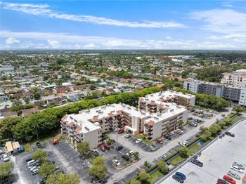 995 SW 84th Ave