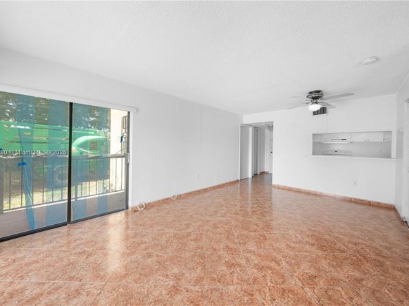 995 SW 84th Ave 126, Miami FL 33144