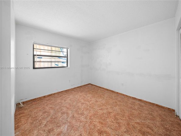 995 SW 84th Ave 126, Miami FL 33144