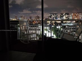 400 Kings Point Dr 1018, Sunny Isles Beach FL 33160