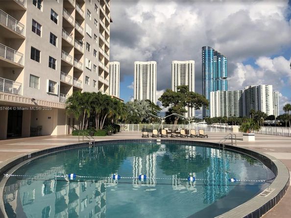 400 Kings Point Dr 1018, Sunny Isles Beach FL 33160