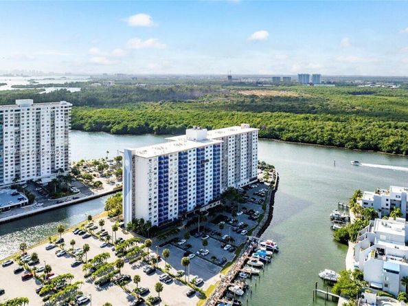 400 Kings Point Dr 1018, Sunny Isles Beach FL 33160