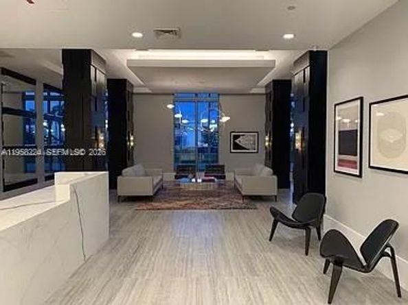 140 S Dixie Hwy 703, Hollywood FL 33020