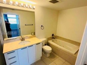 140 S Dixie Hwy 703, Hollywood FL 33020