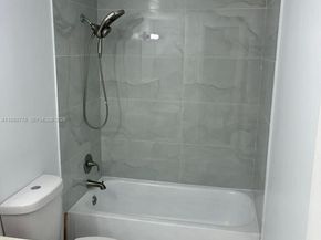 1450 NE 191st St 205, Miami FL 33179