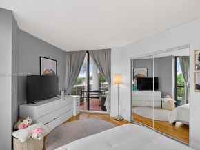 3598 Yacht Club Dr 302, Aventura FL 33180