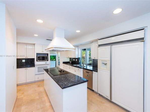 13020 SW 70th Ave, Pinecrest FL 33156