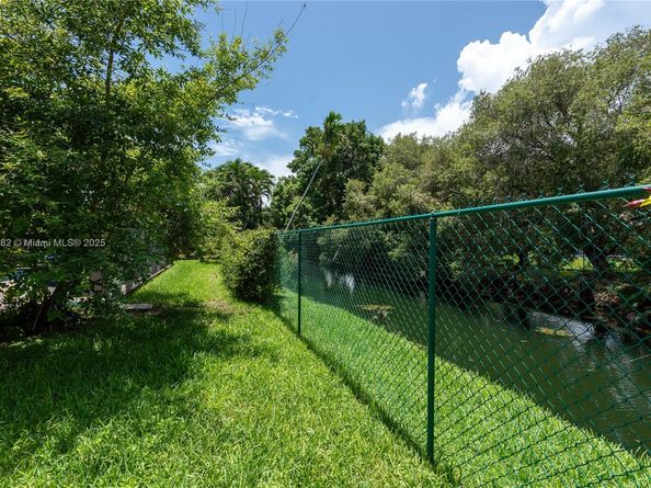 13020 SW 70th Ave, Pinecrest FL 33156