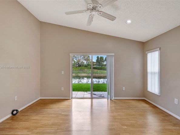 16249 NW 24th St, Pembroke Pines FL 33028